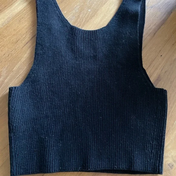 Wilfred sculpt knit square neck cropped tank - Picture 6 of 8